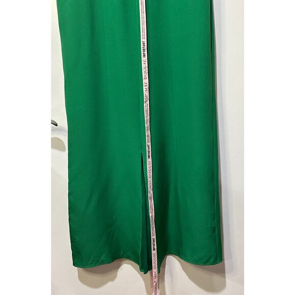 Elegant Green Wedding Dress - Picture 15 of 16